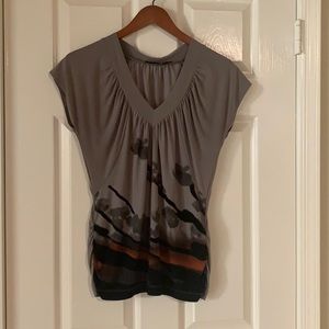Women’s Gray V neck sleeveless top